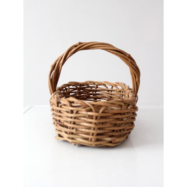 Mid 20th Century Vintage Woven Gathering Basket For Sale - Image 5 of 14