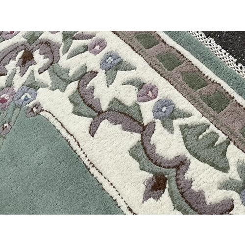 Green and White Rug in Wool For Sale - Image 9 of 13