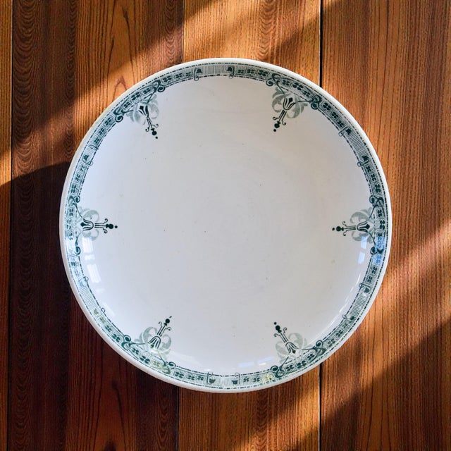 French Fruit Bowl from Sarreguemines Verdun, 1885 For Sale - Image 3 of 9