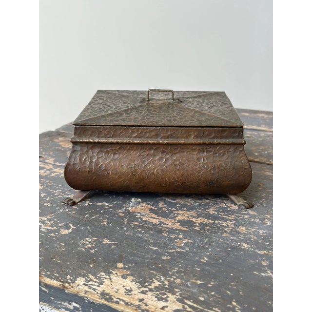 Vintage Hammered Copper Lidded Storage Box, Circa 1930s For Sale - Image 9 of 16