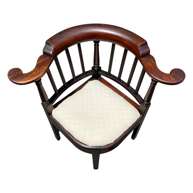 18th Century Antique Queen Anne Boston Mahogany Corner Chair / Roundabout Chair For Sale - Image 4 of 8