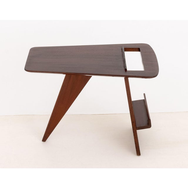 Mid-Century Modern Jens Risom Walnut Magazine Table For Sale - Image 3 of 10