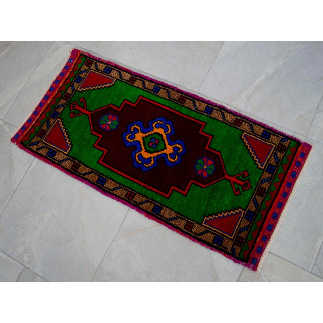 1970s Hand Made Oushak Rug. Colorful Mini Rug, Bath Mat, Kitchen Sink Decor 1'6" X 3'1" For Sale - Image 5 of 14