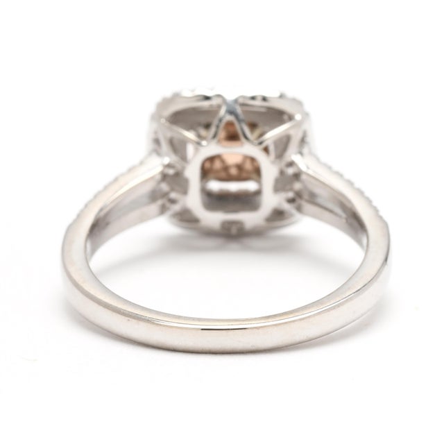 Modern 0.86tw Morganite & Diamond Halo Ring, 14k White Gold, Ring Size 7 For Sale - Image 3 of 7