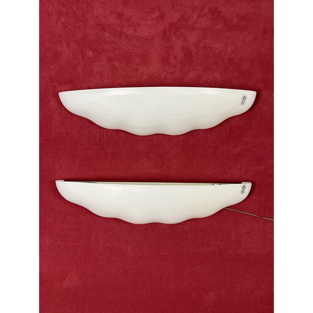Set of Large Leucos Wall Lamps in Opaline Blown Murano Glass, 1980s For Sale - Image 3 of 17