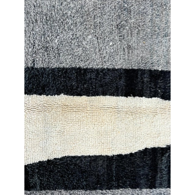Moroccan Berber Beni Ourain Rug For Sale - Image 13 of 18