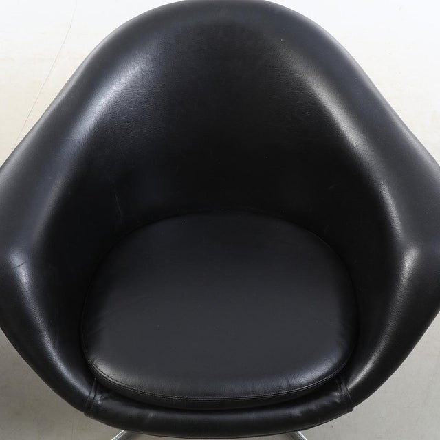 Vintage Swivel Chairs in Black Synthetic Leather with Chrome Bases, 1990, Set of 2 For Sale - Image 6 of 17