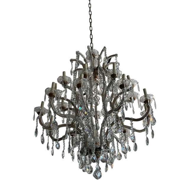 1980s Large Crystal and Brass Chandelier For Sale