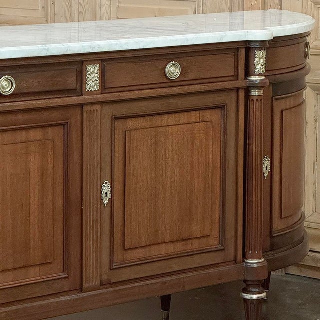 Grand French Louis XVI Mahogany Round-Sided Buffet With Carrara Marble For Sale - Image 10 of 18
