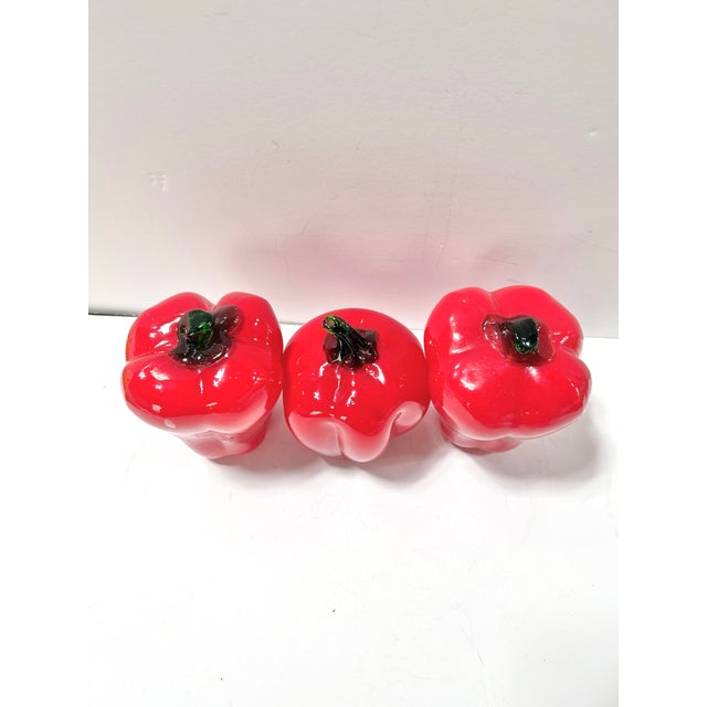 Vintage Italian Veggies Murano-Style Art Glass Peppers – Colorful Blown Glass Vegetable Sculpture Set For Sale - Image 4 of 8