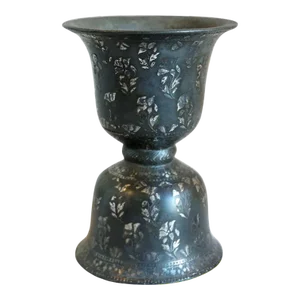 Indian Mughal Silver Inlaid Bidri Bell-Shaped Spittoon Spittoon (Peekdaan/Thookadaan)