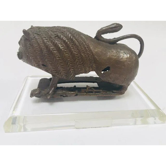 Antique Seljuk-Style Islamic Cast Bronze Lion With Prey Figure, Circa 1900 For Sale - Image 9 of 13