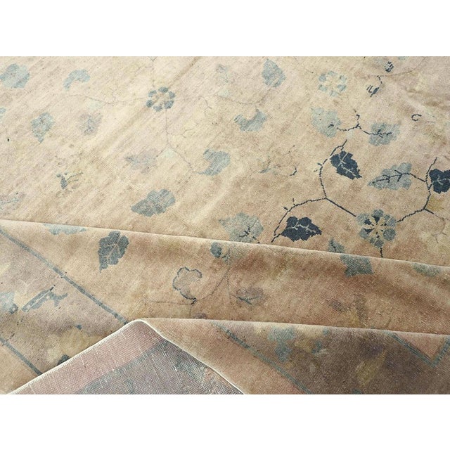 Textile Galerie Shabab Collection Mid-20th Century Handmade Chinese Room Size Carpet For Sale - Image 7 of 8