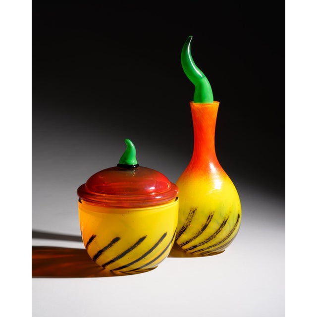 Postmodern Kontiki Hand-Blown Art Glass Carafe and Lidded Box by Nanny Still for Rosenthal Studio Line, 1993, Set of 2 For Sale - Image 3 of 17