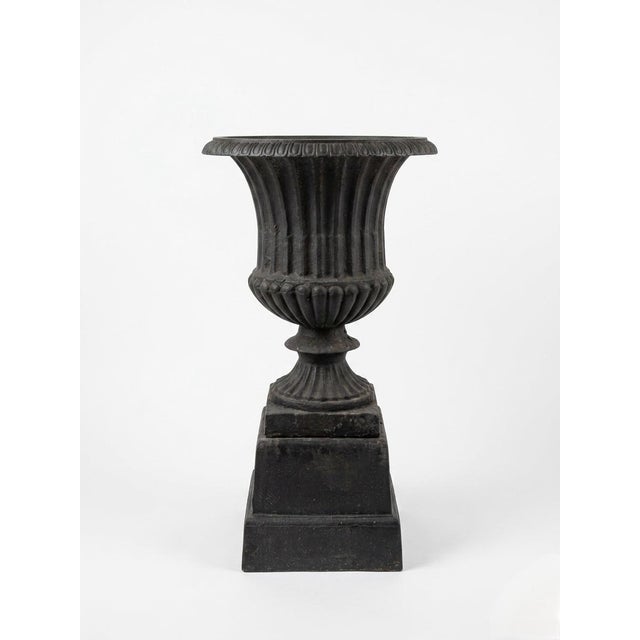 Neoclassical 1970s French Neoclassical Style Fluted Cast Iron Garden Urn on Plinth Pedestal For Sale - Image 3 of 10