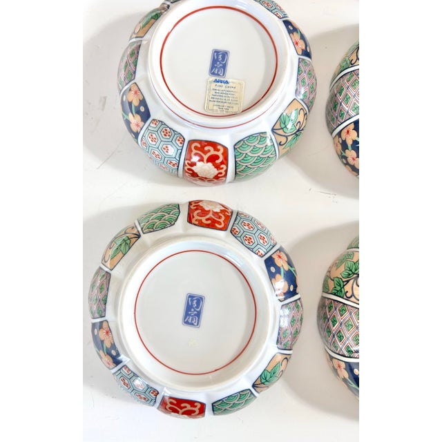 Vintage Imari Rice Bowls – Japanese Floral Vase Panel Design, Scalloped Rim - Set of 6 For Sale - Image 12 of 15