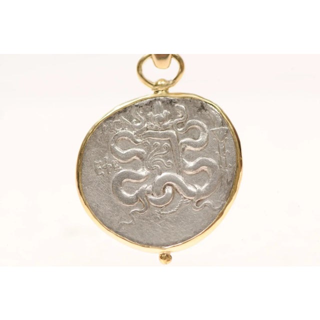 An Ar Tectradrachm Cista Mystica Pendant Trimmed in 18k Gold For Sale - Image 9 of 12