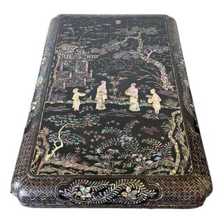 Antique Japanese Lacquer and Inlay Box from Ryukyu Island For Sale
