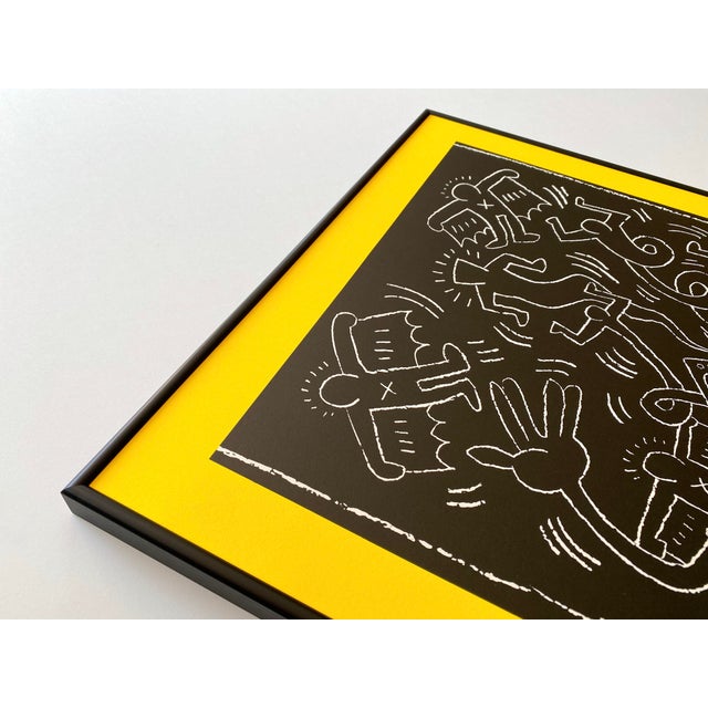 1990s Keith Haring Vintage 1990 Lithograph Print Framed Large Pop Art Exhibition Poster " Untitled " 1985 For Sale - Image 5 of 15