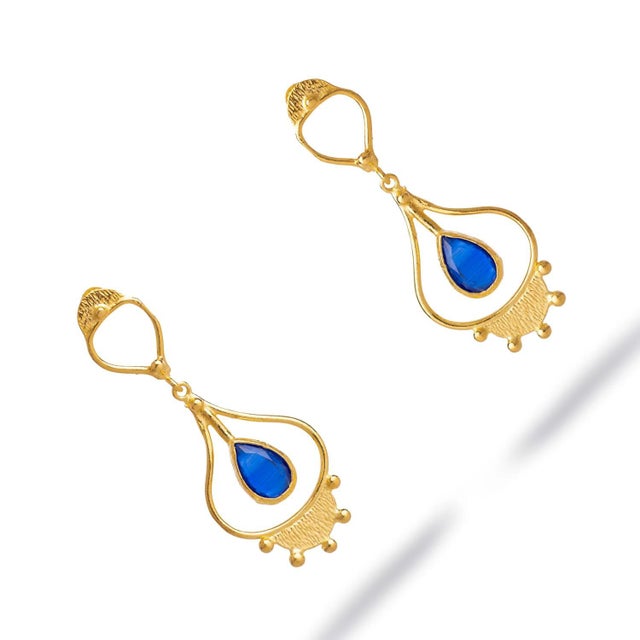 Early 21st Century Cleopatra’s Sapphire Tears Gold Earrings, A Pair For Sale - Image 5 of 7