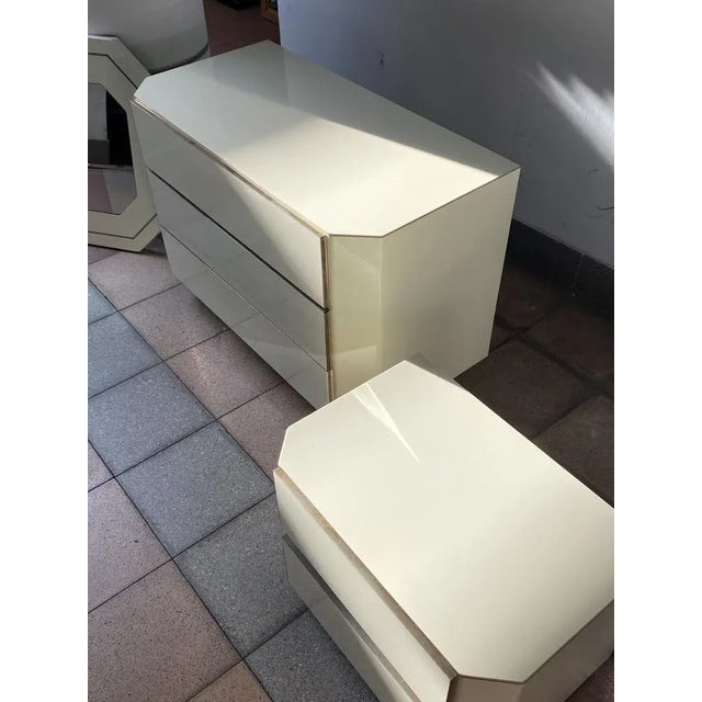 Dimensions: droser: l 100 x d 51 x h 70 cm mirror: h 71 x w 70 x d 4 cm small dresser: 61 x 42 x h 45 cm drosses and...
