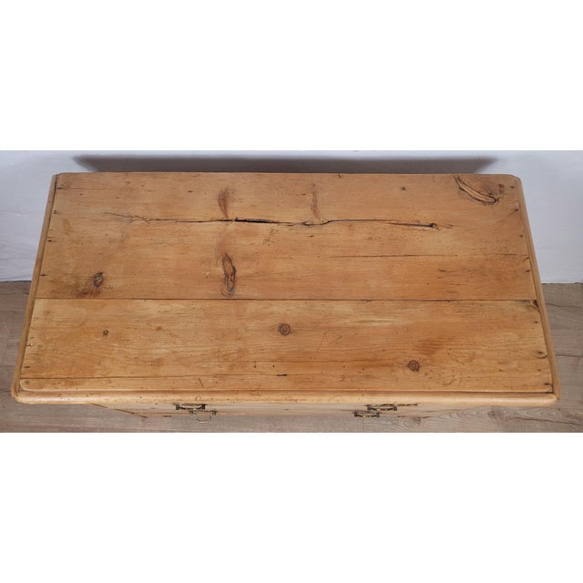 Victorian Chest of 5 Drawers in Pine, 1890s For Sale - Image 6 of 18