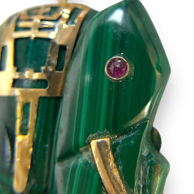 Art Deco 1960s 14k Gold Malachite Elephant Pendant With Ruby Eye For Sale - Image 3 of 6