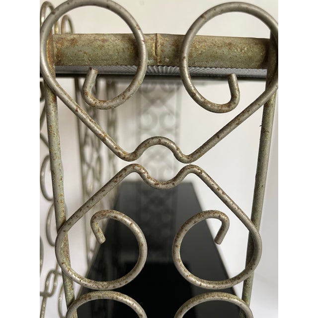 Metal Mid-Century Hollywood Regency Silver-Tone Metal Tabletop Étagère With Black Glass Shelves For Sale - Image 7 of 12
