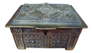 1900 Belgian Art Nouveau Bronze Wood-Lined Snuff Box