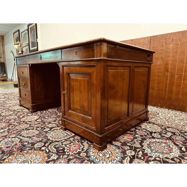 Italian Desk in Leather For Sale - Image 6 of 18