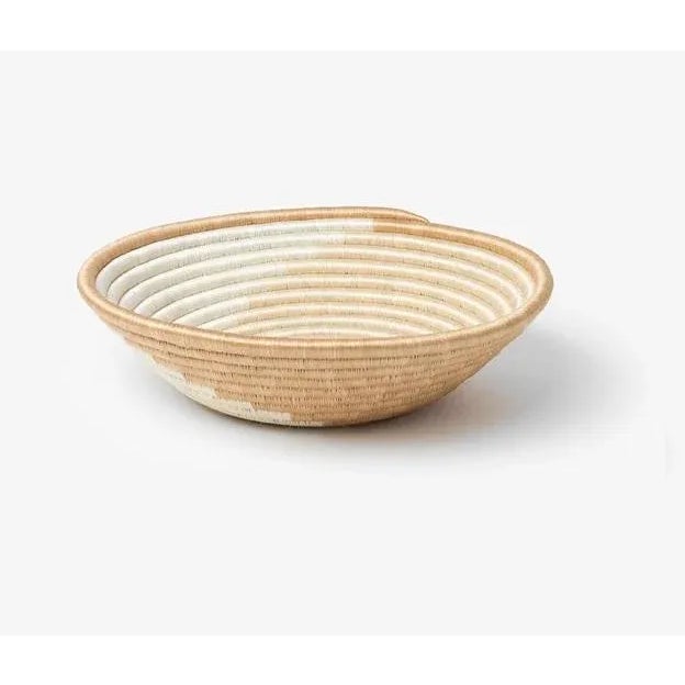 This perfect center piece Rwanda basket, African basket, Boho basket made of sweet grass and sisal. It can be used as...