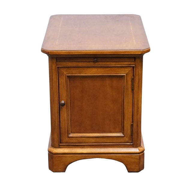 Contemporary Thomasville Furniture Cinnamon Hill Collection Cherry Contemporary Traditional 20" Accent Storage End Table 42731-320 For Sale - Image 3 of 11