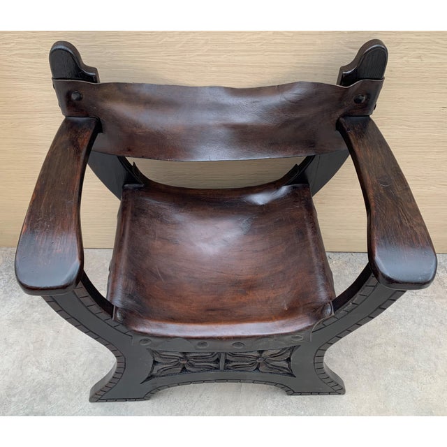 Mid 20th Century 20th Century Pair of Carved Walnut Spanish Savonarola with Foot Rest For Sale - Image 5 of 18