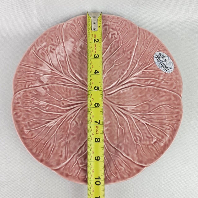 Bordallo Pinheiro Vintage MCM Bordallo Pinheiro Pink Majolica Cabbage 10.25" Dinner Plate For Sale - Image 4 of 5