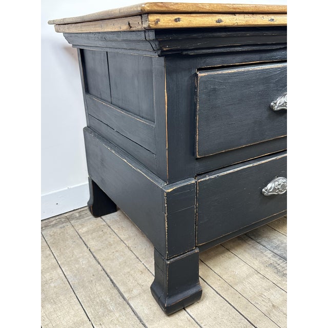 Wood Low Chest of Drawers in Pitch Fir, 1920s For Sale - Image 7 of 9