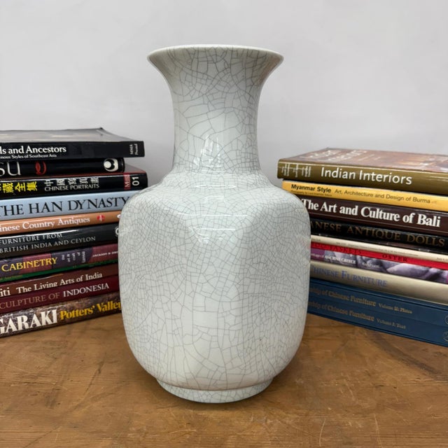 Elegant White Ceramic Vase with Intricate Crackle Finish For Sale - Image 4 of 9