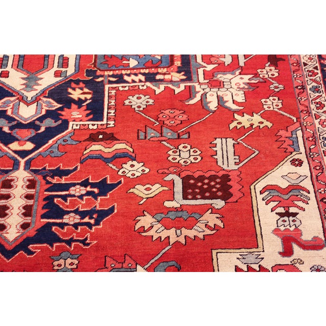 Nazmiyal Collection Large Antique Persian Heriz Serapi Rug For Sale In New York - Image 6 of 11