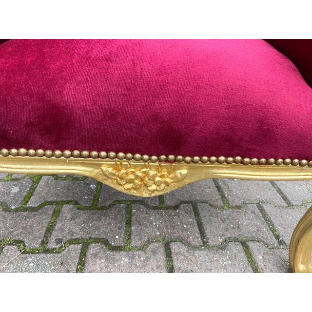 French 1970 French Artisan Louis XVI Red Velvet Beech Bench For Sale - Image 3 of 8