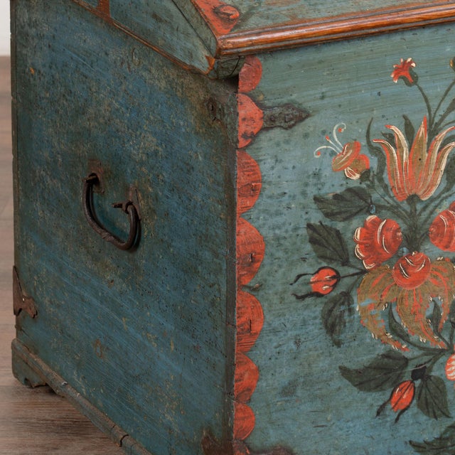 Original Swedish Dome Top Hand Painted Blue Pine Trunk Dated 1826 For Sale - Image 13 of 18