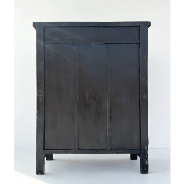 Early 19th Century Chinoiserie-Style Hand-Painted Elm Cabinet For Sale - Image 5 of 5