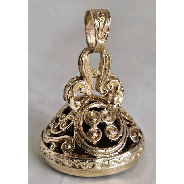 Mid-Century 9ct Gold Charm and Seal from Franklin Mint, London, 1967 For Sale - Image 4 of 18
