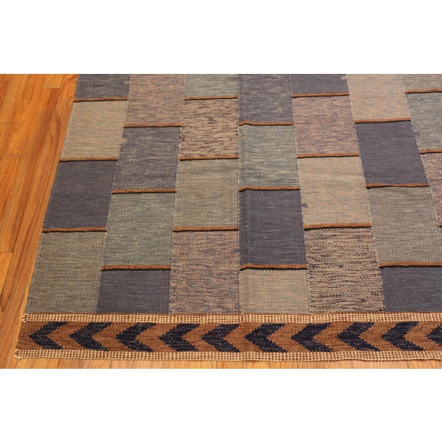 Mid-Century Modern Geometric Modern Swedish Kilim Rug For Sale - Image 3 of 6