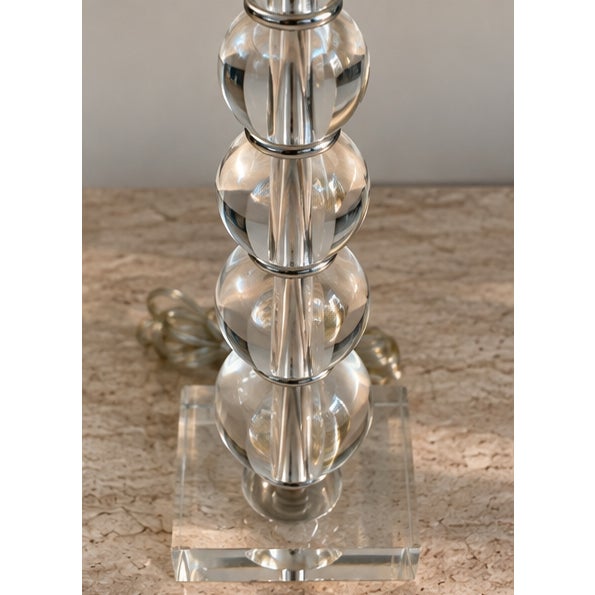 Clear Lucite Stacked Orb Table Lamp For Sale In Los Angeles - Image 6 of 6