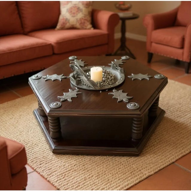 Moroccan Moorish Hexagonal Brazier Coffee Table With Brass Inlay & Tool Set For Sale In Saint Louis - Image 6 of 10