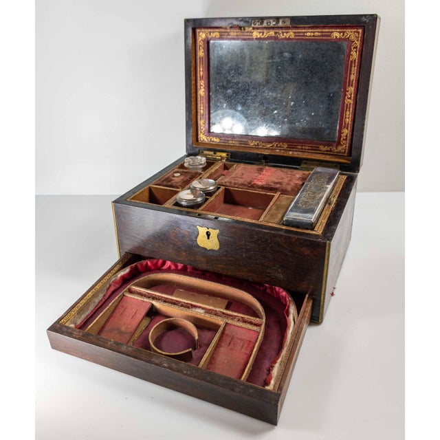 19th Century English Rosewood Veneer Traveling Vanity Case Box For Sale - Image 12 of 18