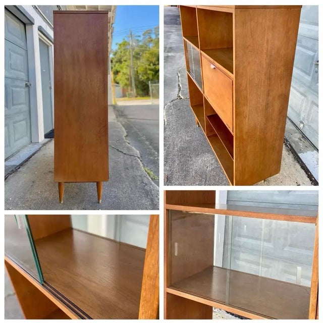 Mid 20th Century Two-Sided Bookcase Étagère and Room Divider With Glass Display Shelf For Sale - Image 11 of 12