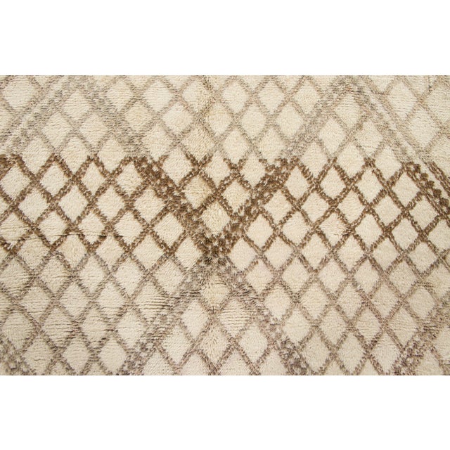 Rug & Kilim Vintage Moroccan Berber Rug With Cream Diamond Lattice by Rug & Kilim, 1950-1959 For Sale - Image 4 of 9