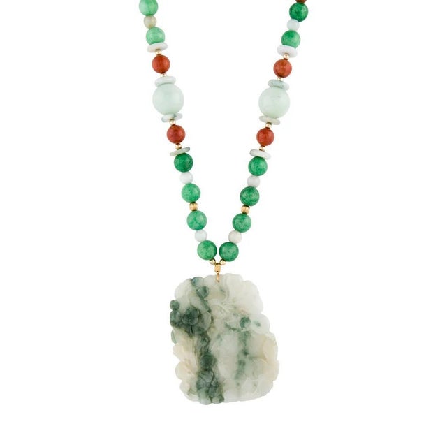 Late 20th Century 18k / 14k Yellow Gold Jadeite Bead Pendant Necklace For Sale - Image 4 of 6