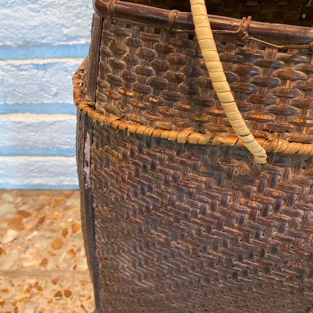Antique Early 20th Century Woven Grain Basket From the Philippines For Sale - Image 9 of 10