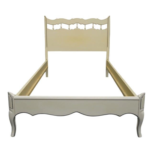 Thomasville Furniture Cream / Off White Painted French Provincial Twin